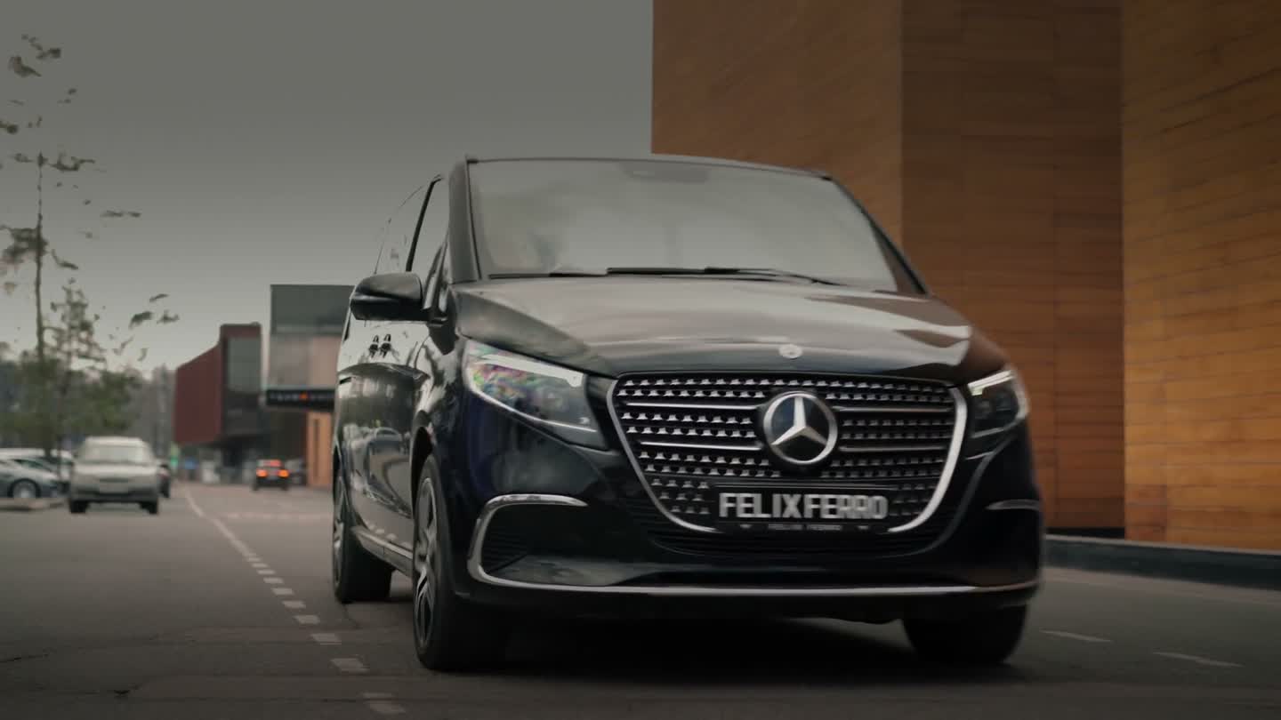 Mercedes-Benz V-Class by Felix Ferro in motion